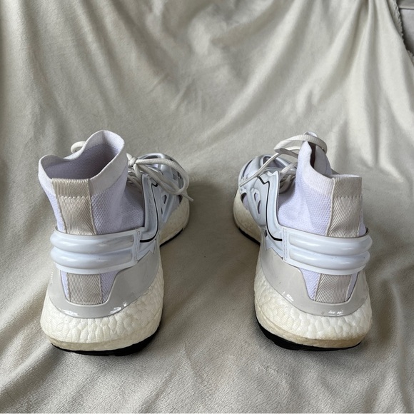 Adidas by Stella McCartney Women's Ultraboost 22 Elevated White Sneakers 10.5 - Picture 6 of 8